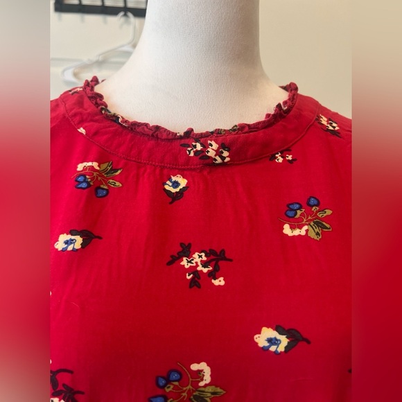 Suzanne Betro Red Floral Blouse - Picture 5 of 6